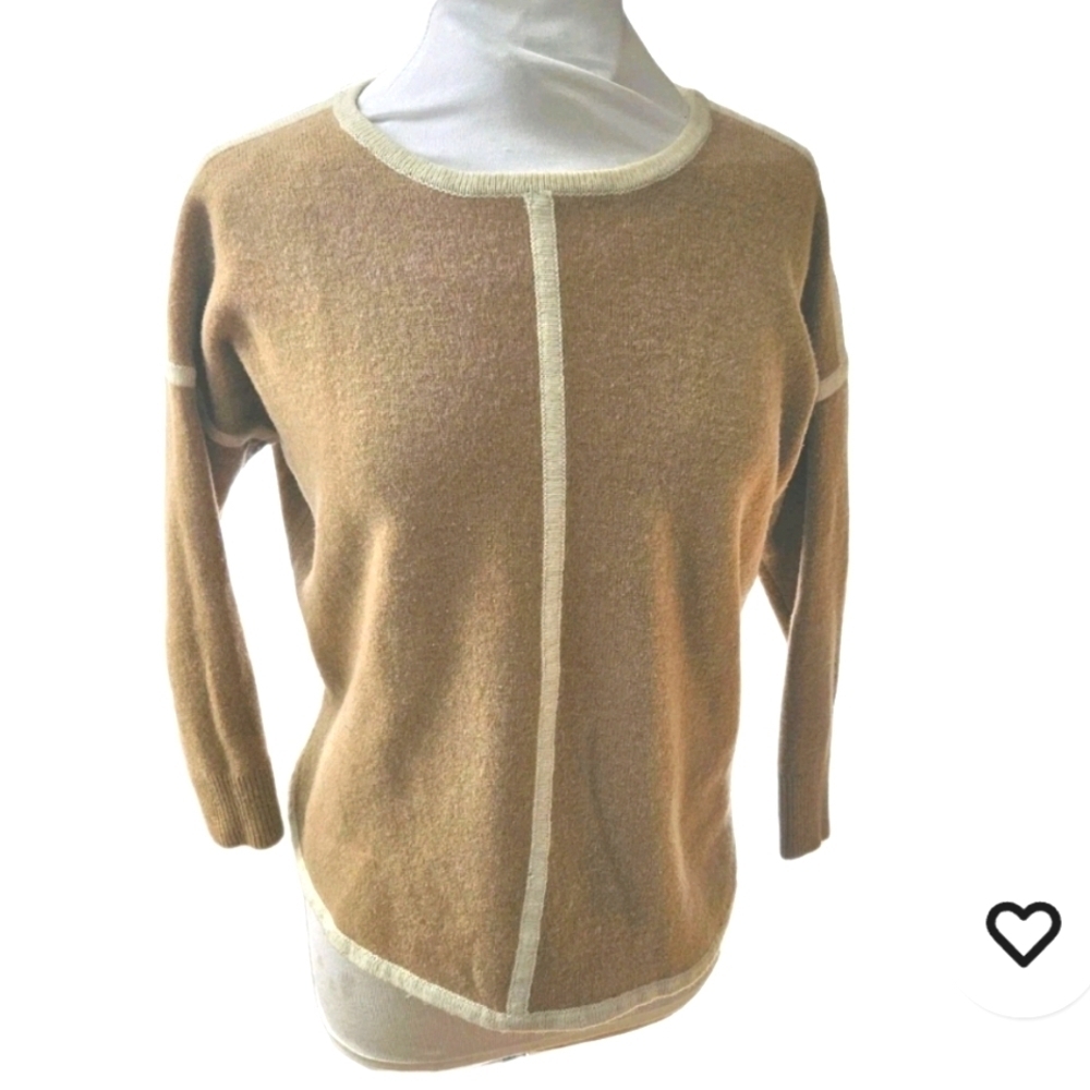 J. Crew Italian Wool Beige Contrast Trim Split Hem Sweater Wmn's S Flattering